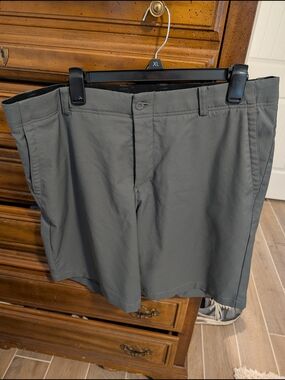 Nike Men's Flat-Front Gray Performance Shorts